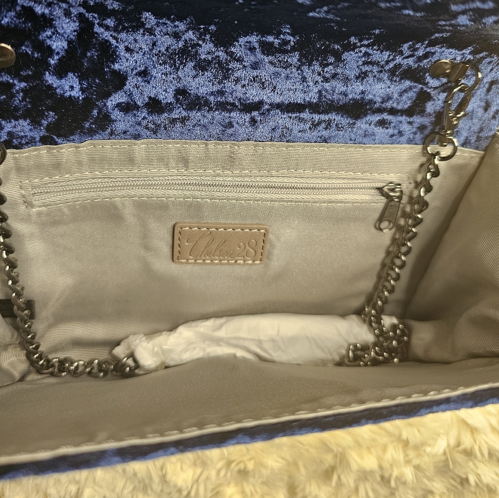 NWOT Blue Velvet Chealsea 28 Clutch - Picture 12 of 12